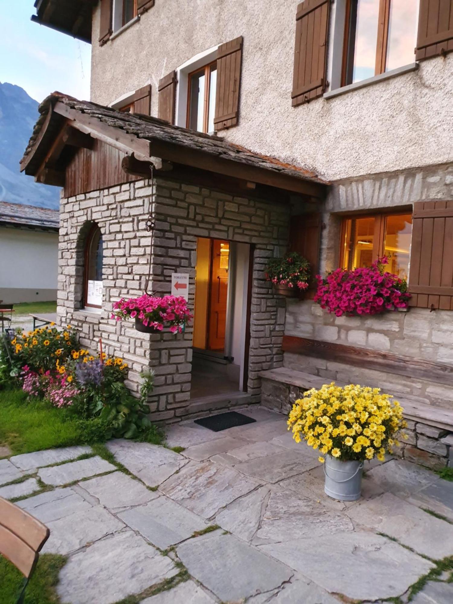 Hotel Ristorante Lagrev Maloja Exterior foto