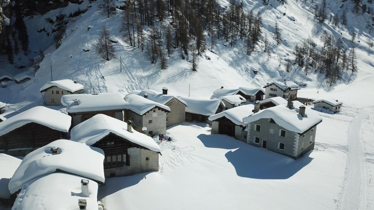 Hotel Ristorante Lagrev Maloja Exterior foto